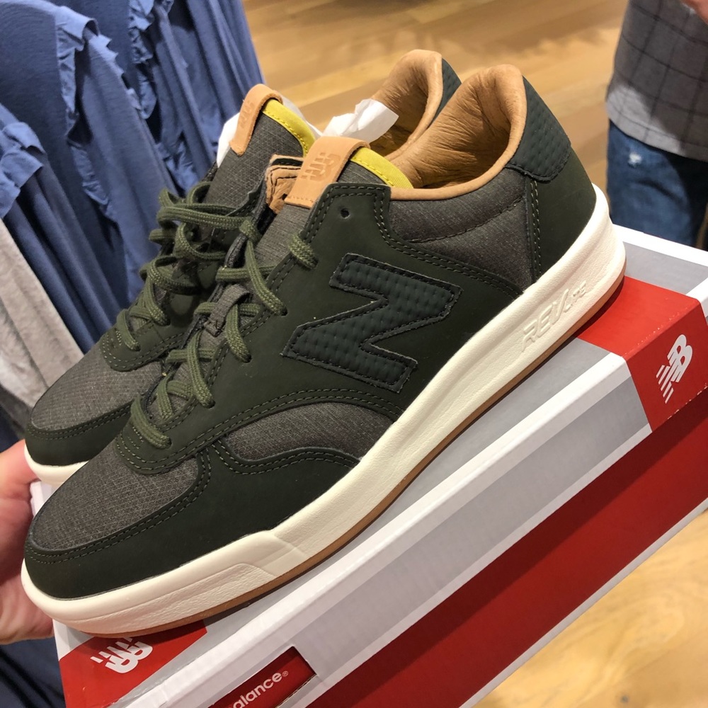 NWT WOMENS NEW BALANCE CLASSIC TRADITIONNELS